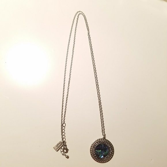 Beatiful Long Necklace - Picture 2 of 2